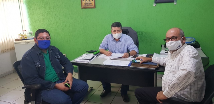 Prefeito Garrincha assina contrato de rateio com CISVARC